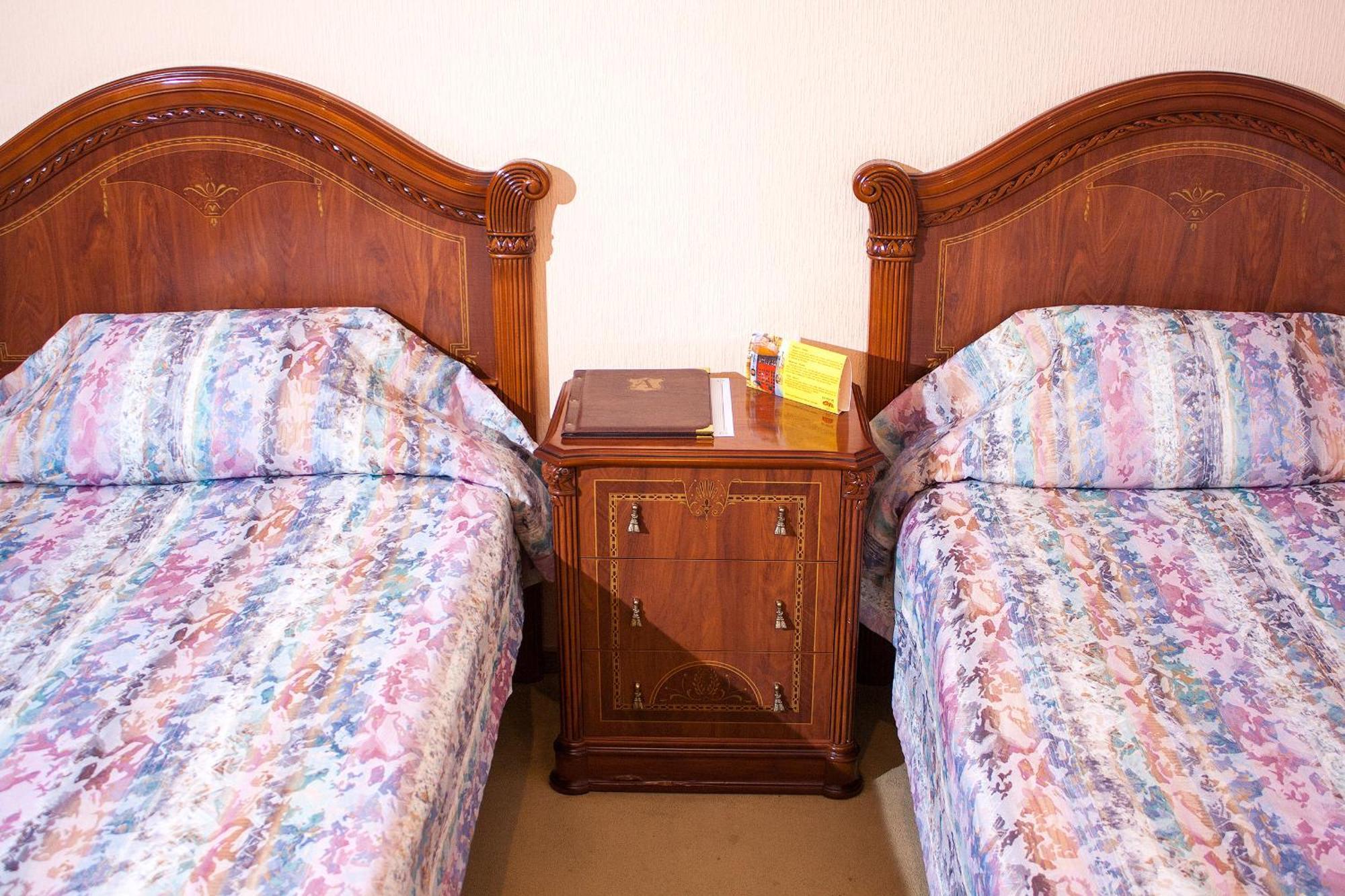 Astoria Hotel Dnipro Zimmer foto